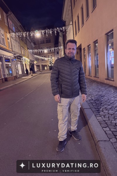 Basil, 27 ani, Sugar Daddy, din Bucuresti