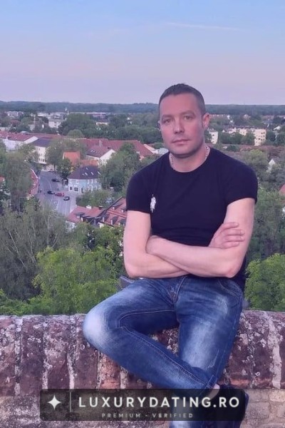 Bogdan, 24 ani, Sugar Daddy, din Bucuresti
