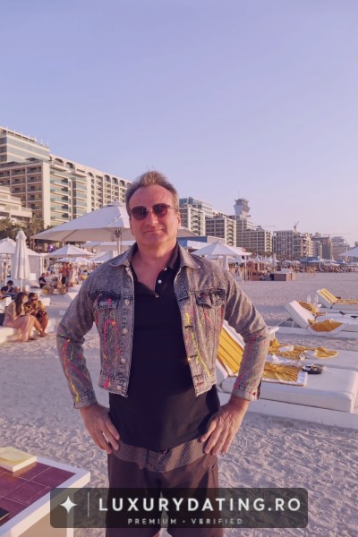 Leo, 27 ani, Sugar Daddy, din Craiova