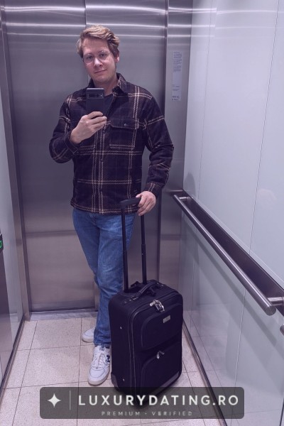 Vlad, 25 ani, Sugar Daddy, din Bucuresti