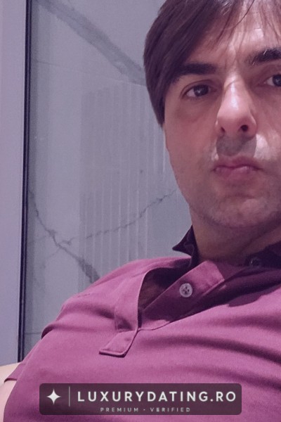 Cosmin, 19 ani, Sugar Daddy, din Bucuresti