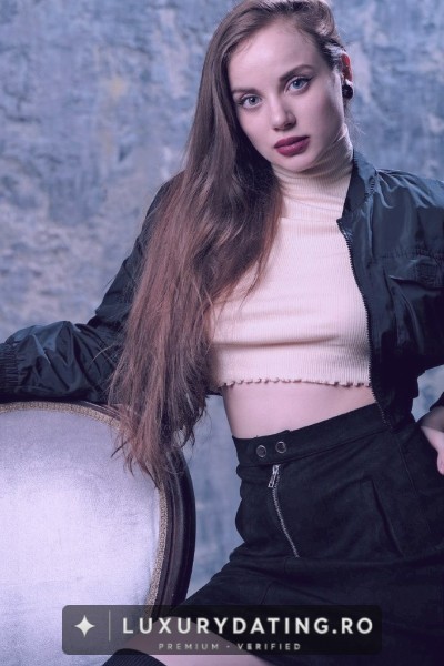 Ella, 19 ani, Sugar Baby, din Iași