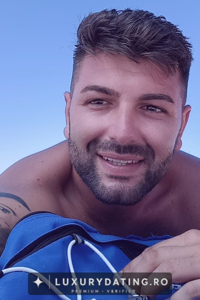 Leonard, 27 ani, Sugar Daddy, din Brașov
