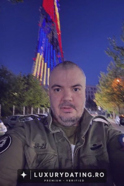 Nick, 20 ani, Sugar Daddy, din Timișoara