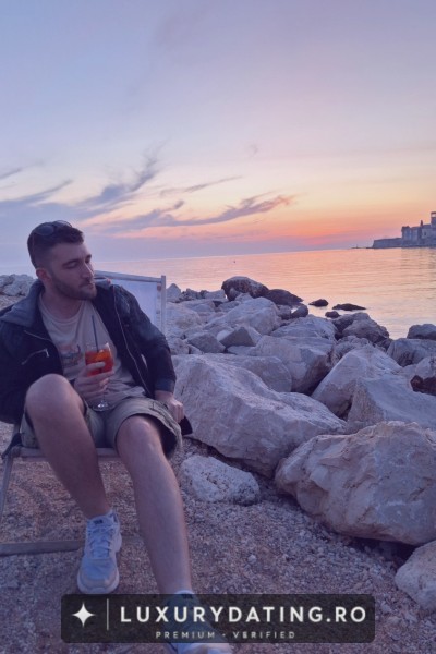 Sorin, 29 ani, Sugar Daddy, din Bucuresti