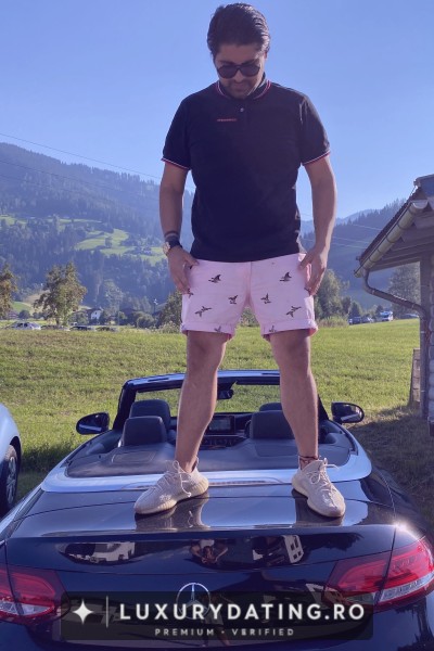 Mihai, 26 ani, Sugar Daddy, din Bucuresti