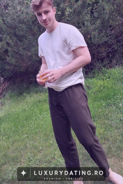 Vasile, 29 ani, Sugar Daddy, din Bucuresti
